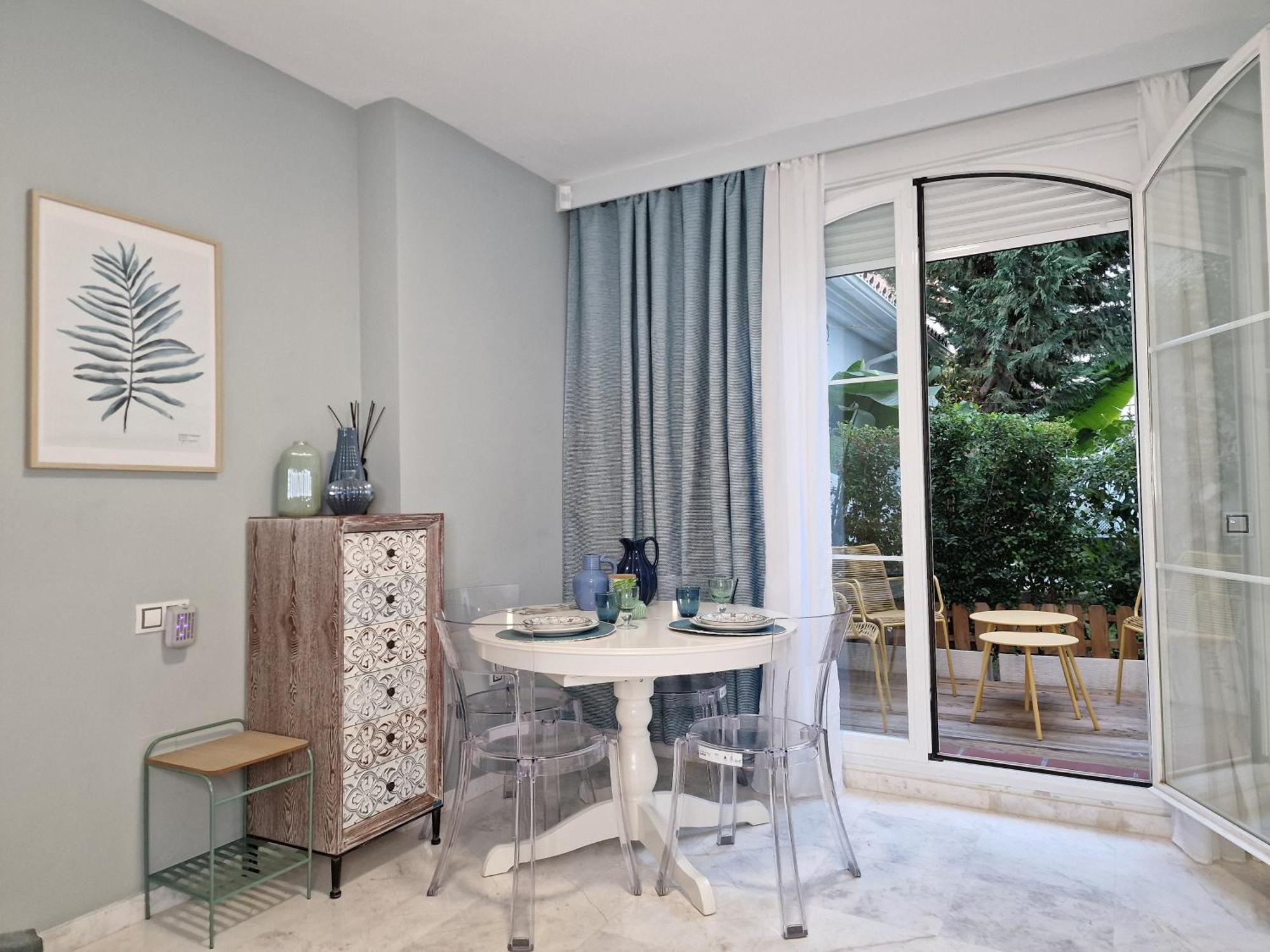 Sun & Palms - Cozy Flat In Quiet Neighbourhood With A Great Pool Area Apartament